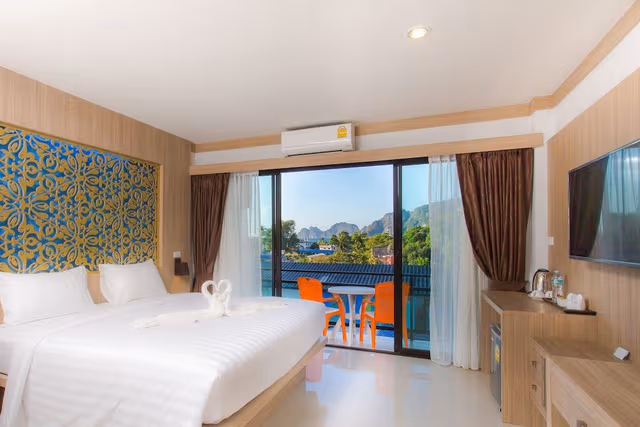 Deluxe Old Building Room