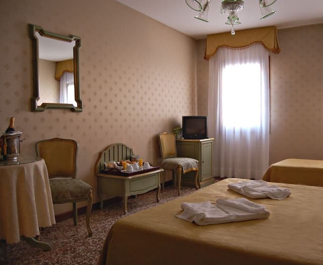 Triple Room
