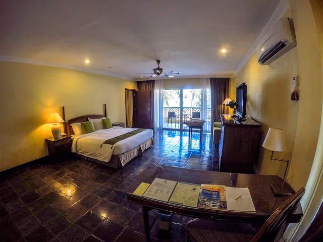 Deluxe Sea View King Bed