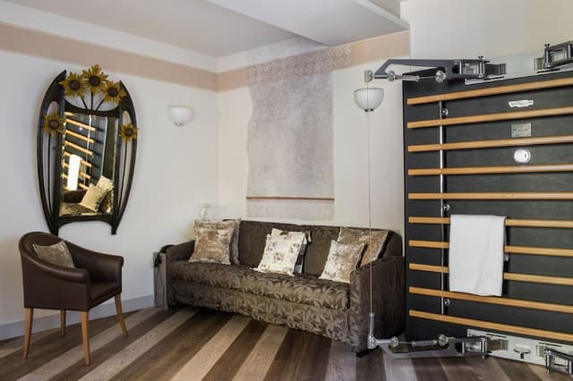 Deluxe Apartment, Annex Building (CORTE)