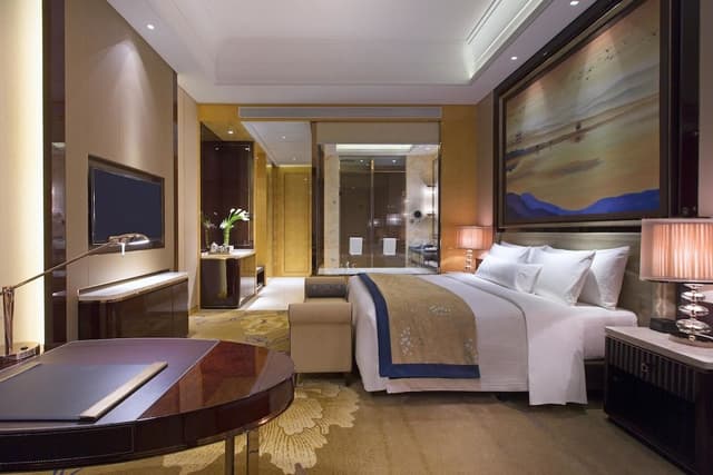 Deluxe Suite, River View