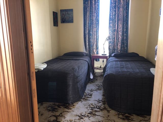 Budget Twin Room, Shared Bathroom