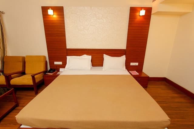 Deluxe Double Room, 1 Bedroom, Bathtub, Garden View