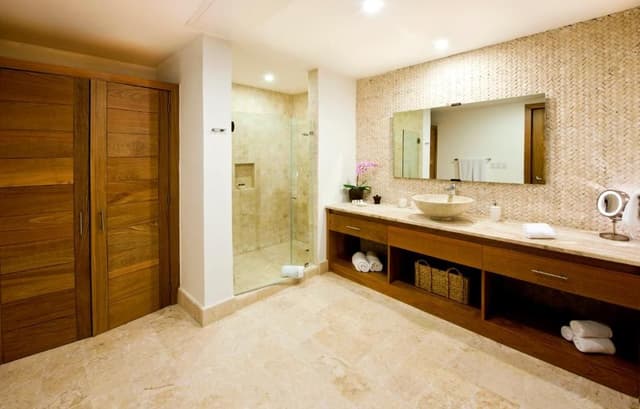 Two-Bedroom Casita with Jacuzzi