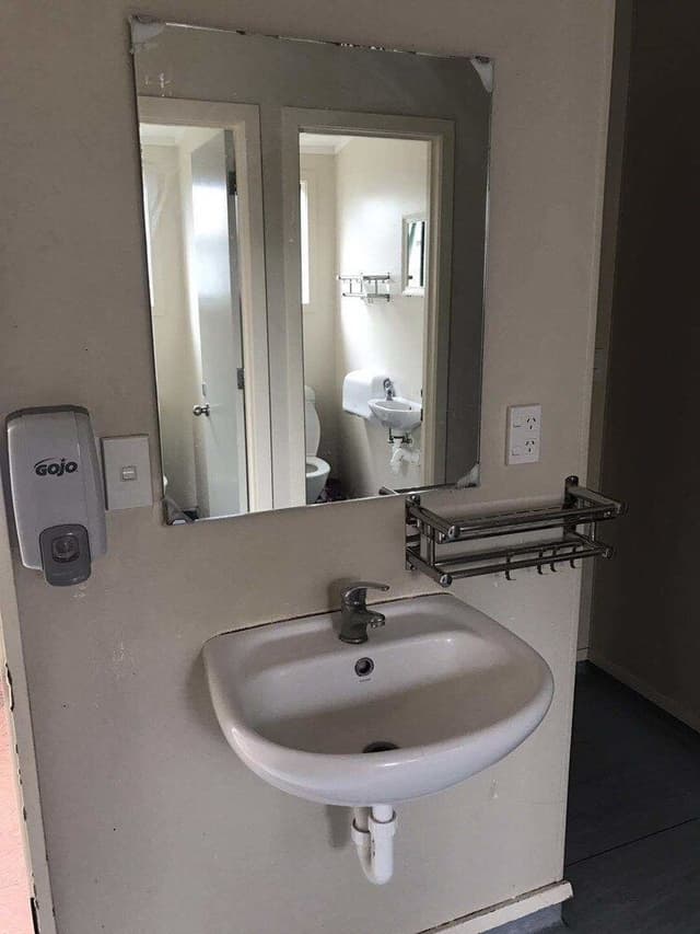 1 Bed in 6-Bed Mixed Dormitory Room