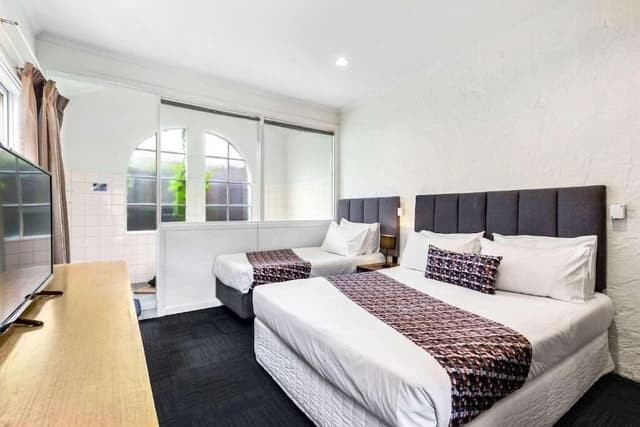 Comfort Triple Room