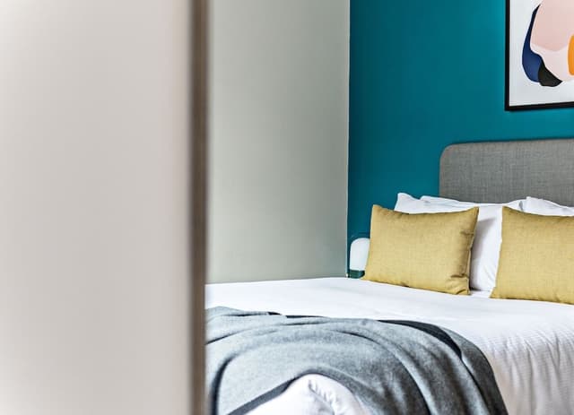 Compact Double Room, 1 Double Bed, Non Smoking, Shared Bathroom