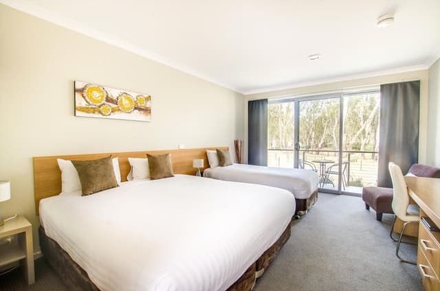 Riverview King Studio
