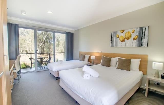 Riverview King Studio