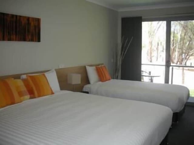 Riverview King Studio