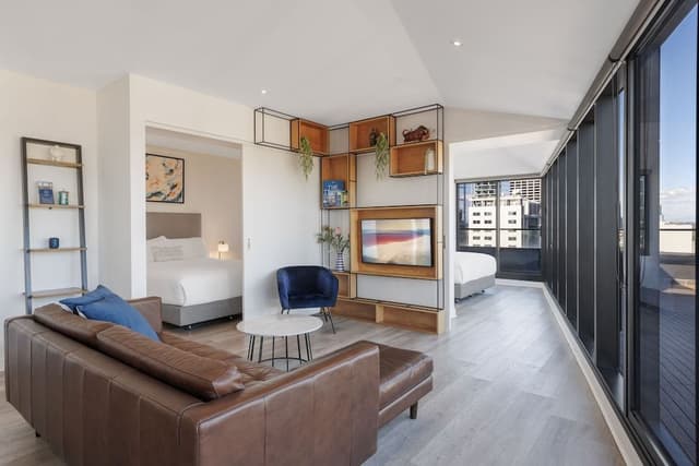 2 Bedroom Penthouse Apartment with Panoramic Views