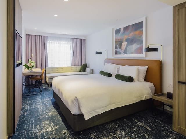 Superior Room, 1 King Bed