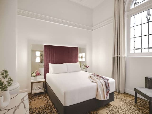 Commerce Heritage Queen Room