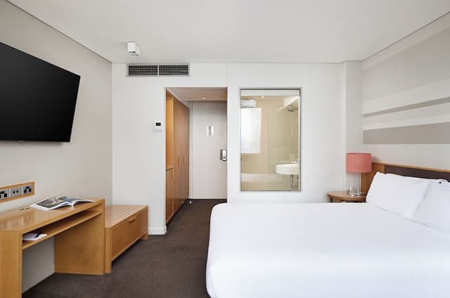 Superior Skyline King Room