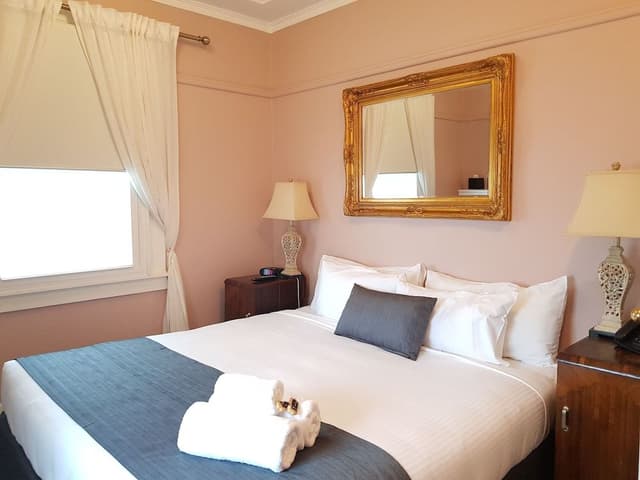 Family Room, 2 Bedrooms
