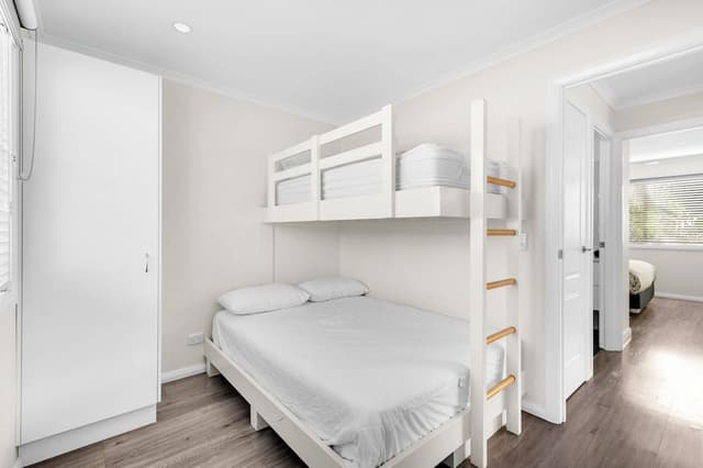 Deluxe Cabin, Garden View
