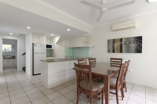 Deluxe Townhome, 3 Bedrooms, 2 Bathrooms