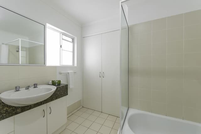 Deluxe Townhome, 3 Bedrooms, 2 Bathrooms