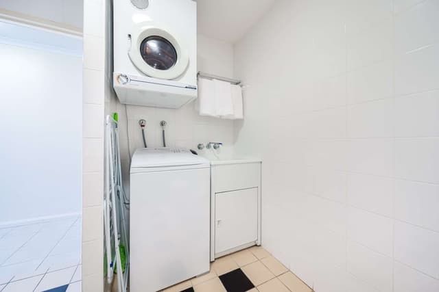 Apartment, 1 Bedroom (No Housekeeping)