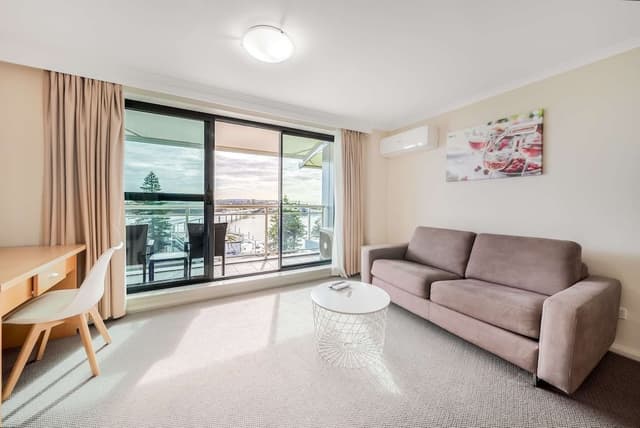 Apartment, 1 Bedroom (No Housekeeping)