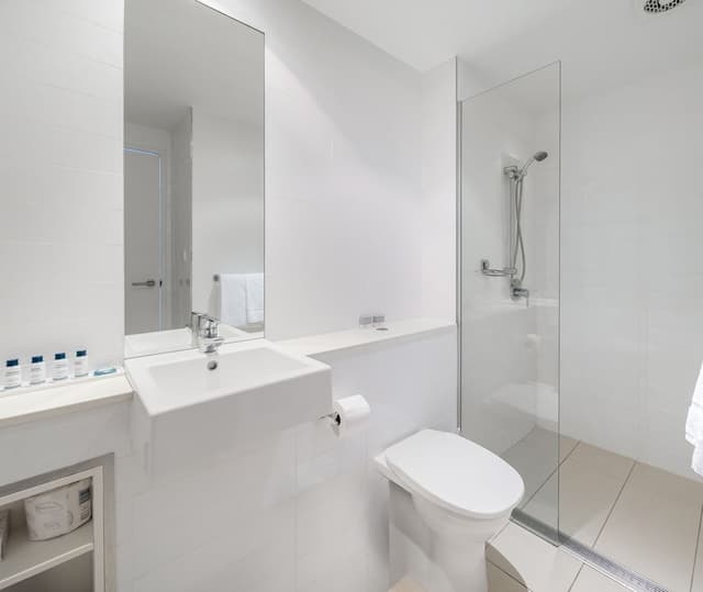 2 Bedroom Premier – Split level – Internal Staircase (Bedrooms on separate levels)