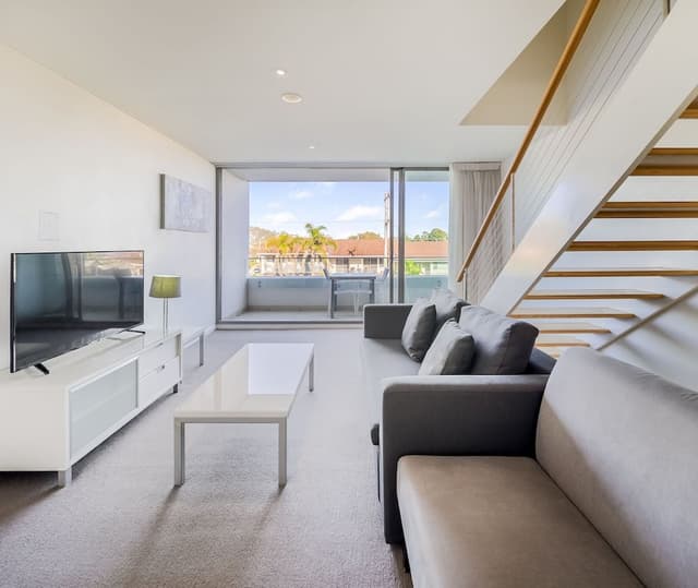 Apartment, 2 Bedrooms – Split level – Internal Staircase (Bedrooms on separate levels)