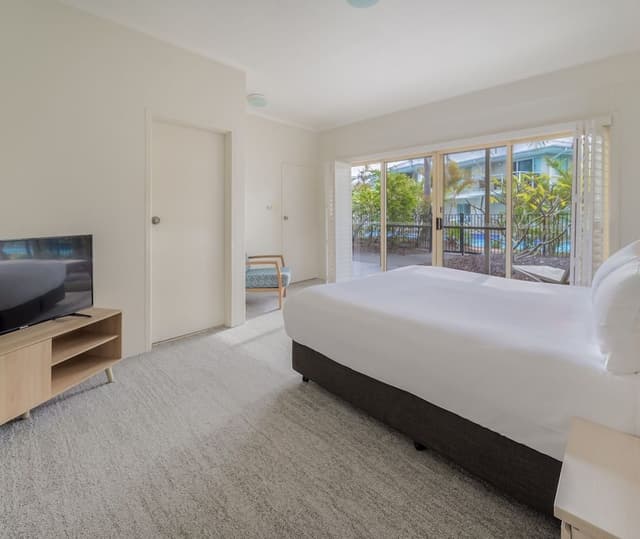 2 Bedroom Lagoon Apartment