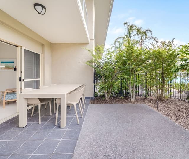 2 Bedroom Lagoon Apartment