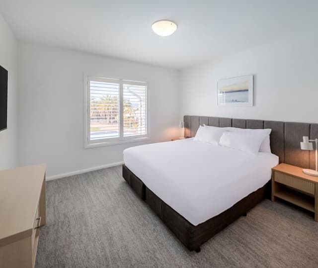 2 Bedroom Dual Key Lagoon Spa Apartment