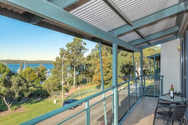 Two Bedroom Lakeview Apartment