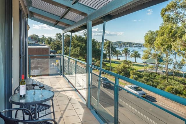 Two Bedroom Lakeview Apartment