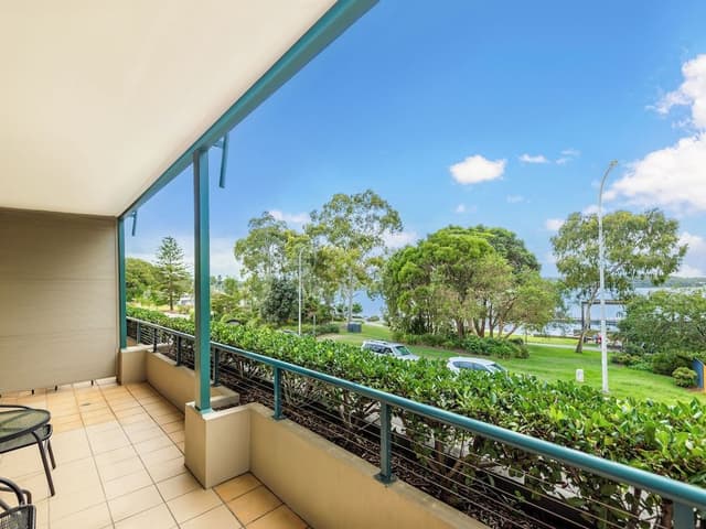 Two Bedroom Lakeview Apartment
