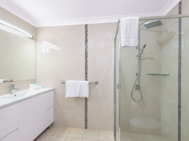 Two Bedroom Lakeview Apartment