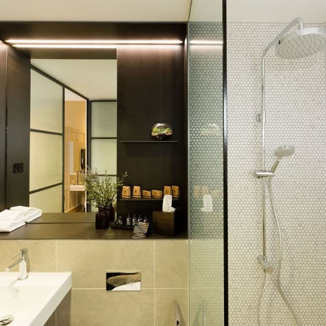 Deluxe Queen Room - Accessible