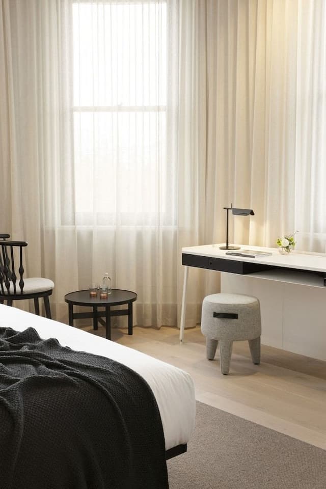 Deluxe King Room