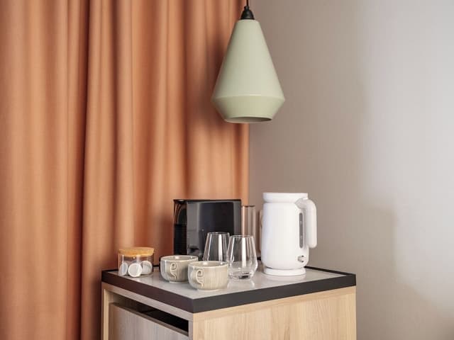 XL Studio, Kitchenette, Balcony and Sofa