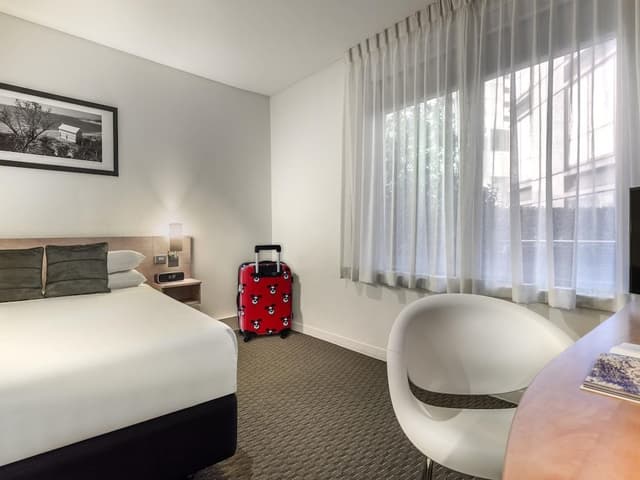 Standard Room, 1 Queen Bed