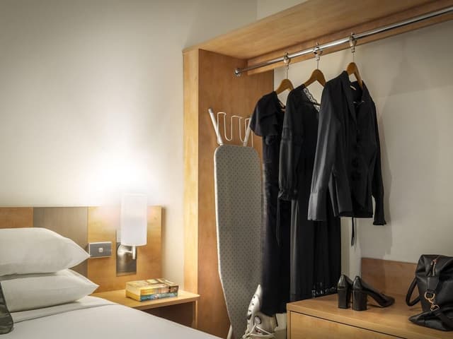 Standard Room, 1 Queen Bed
