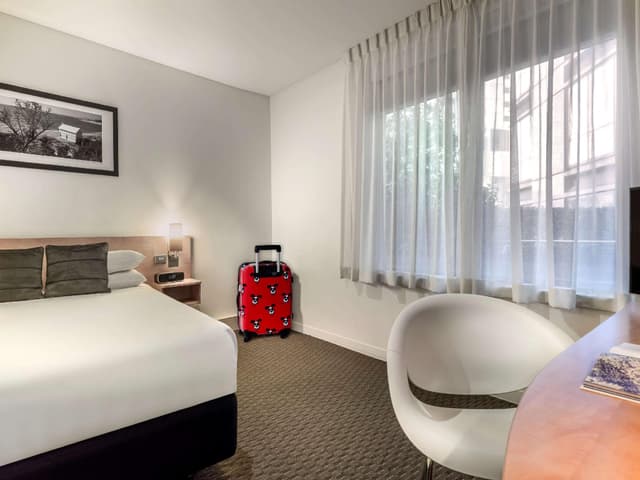 Standard Queen Room