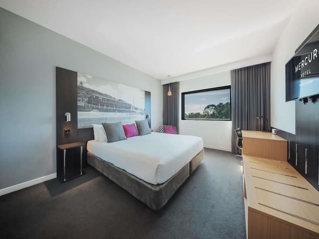 Standard Room, 1 King Bed