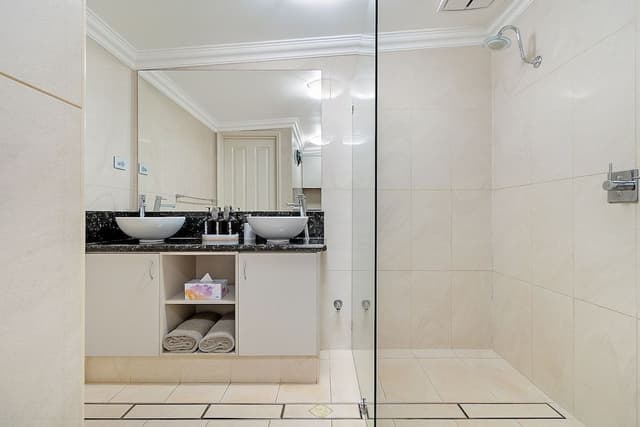 Comfort Room, 1 King Bed