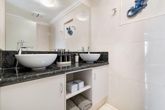 Family Studio, 1 King Bed, Kitchenette, Garden Area