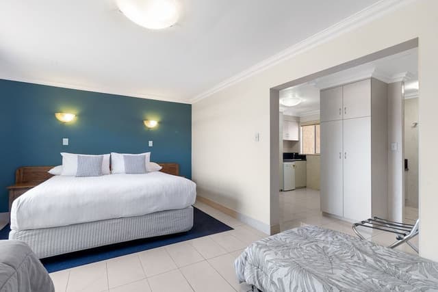 Family Studio, 1 King Bed, Kitchenette, Garden Area