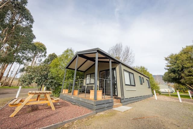 Deluxe Cabin