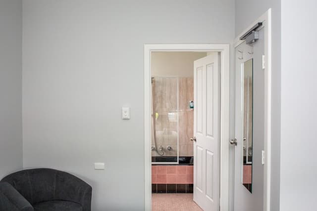 Queen Room with Private Bathroom