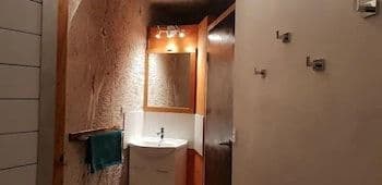 Family Apartment, Private Bathroom (Deluxe)