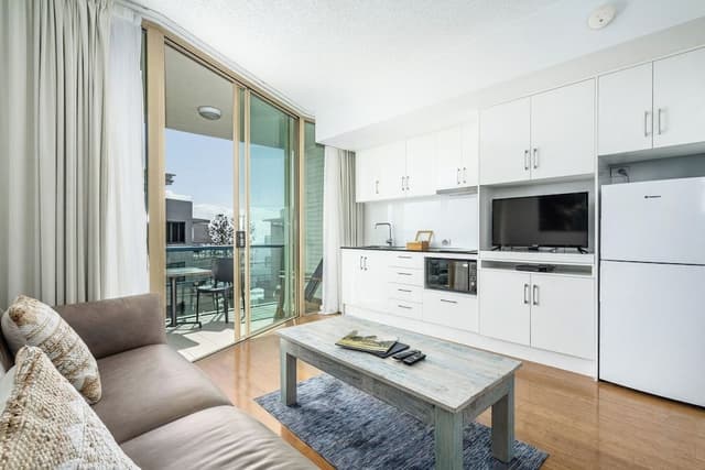 Studio Beach Executive