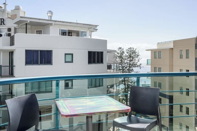 Studio Beach Executive