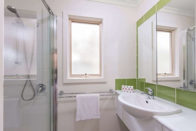 Studio Villa with Jetted Tub