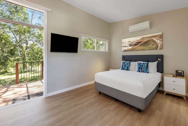 Studio Villa with Jetted Tub